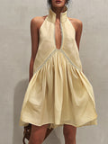 ALBI | Vestido corto sin mangas amarillo con escote en V profundo y detalles de encaje