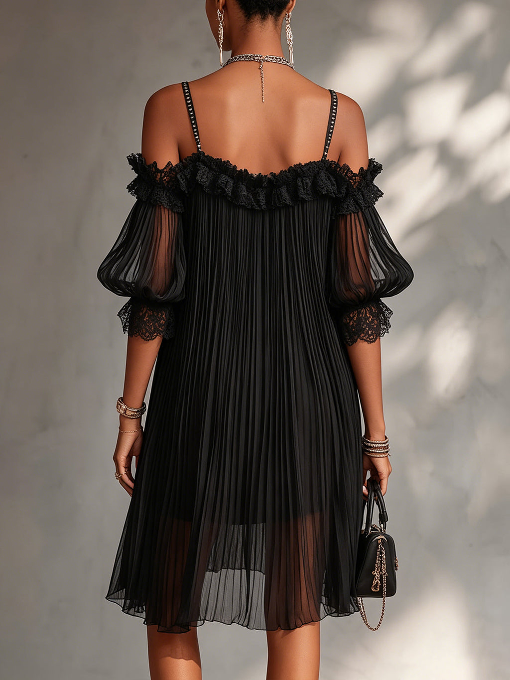 ALBI | Vestido mini de chifón negro con hombros descubiertos y borde de encaje
