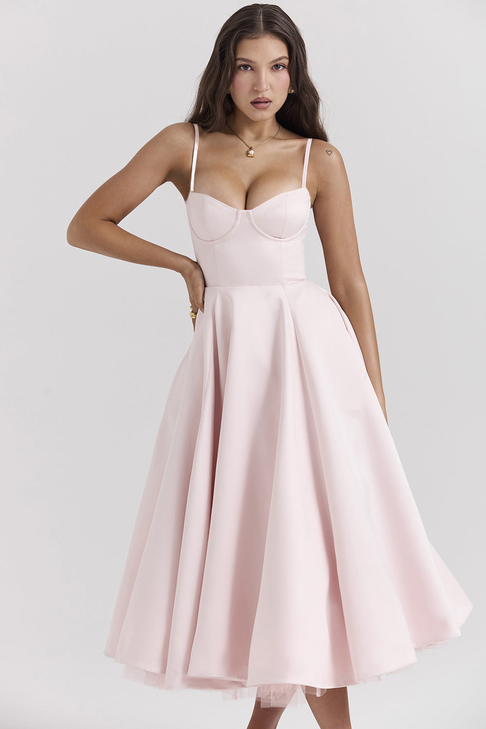 Vestido midi romántico de verano ALBI - Vestidos - detalle de tejido