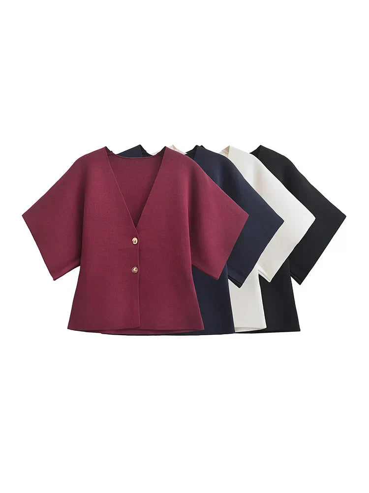 Blusa minimalista y elegante con cierre de botones ALBI - Blusas - puesto en modelo