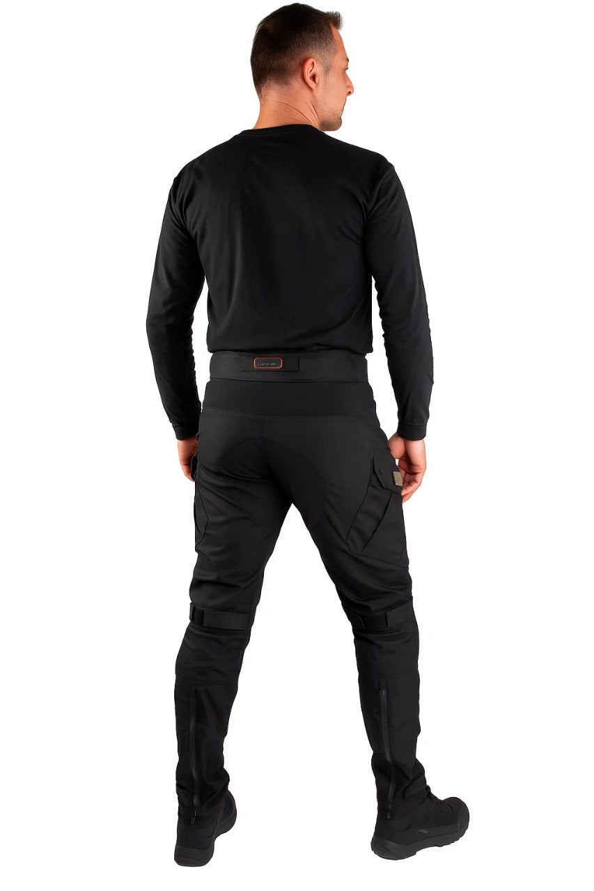 Pantalones tácticos cargo de corte ajustado ALBI - Pantalones tipo cargo - puesto en modelo