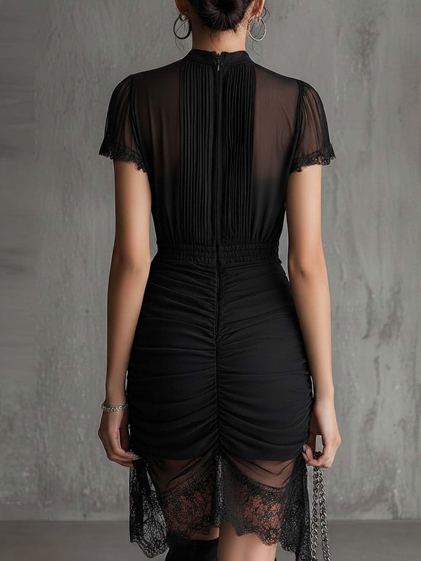ALBI | Vestido mini de chiffon negro con cintura plisada y borde de encaje