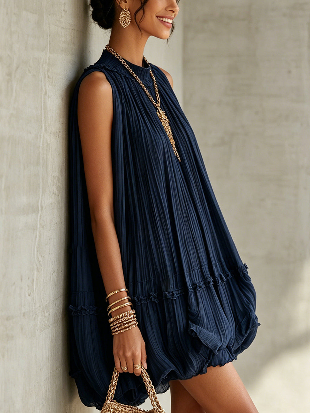 ALBI | Vestido mini globo de chifón con volantes y escote halter en azul marino