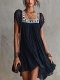 ALBI | Vestido mini plisado de chiffon bordado con flores azul marino