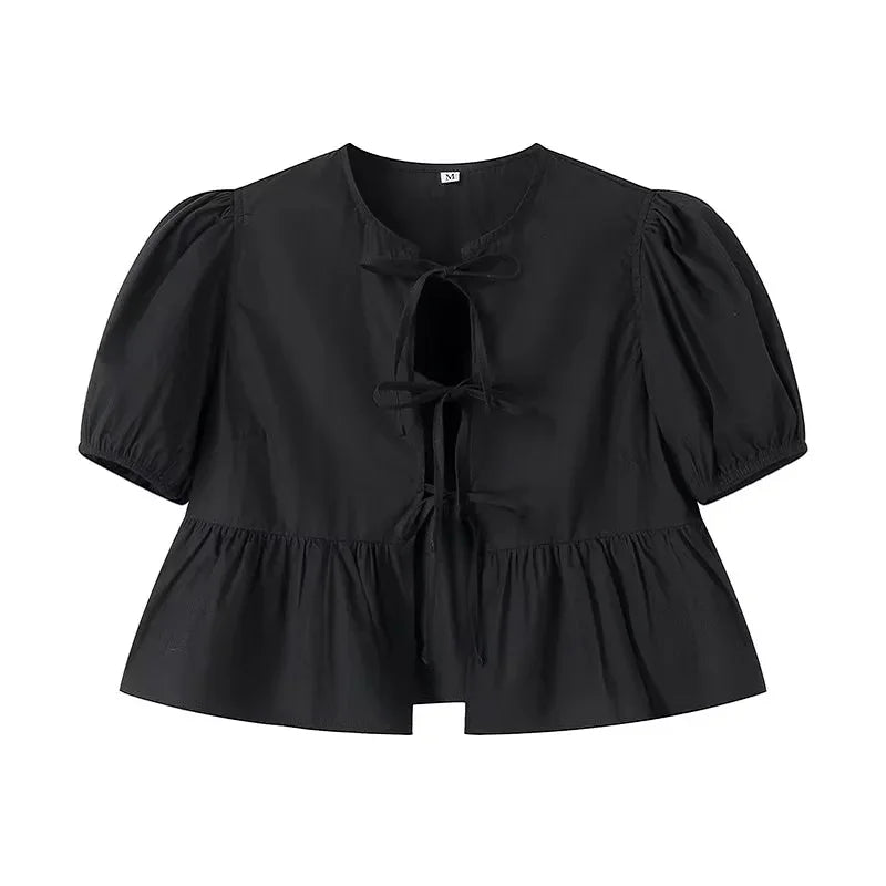 Elegante blusa con lazo en la parte delantera ALBI - Blusas - puesto en modelo
