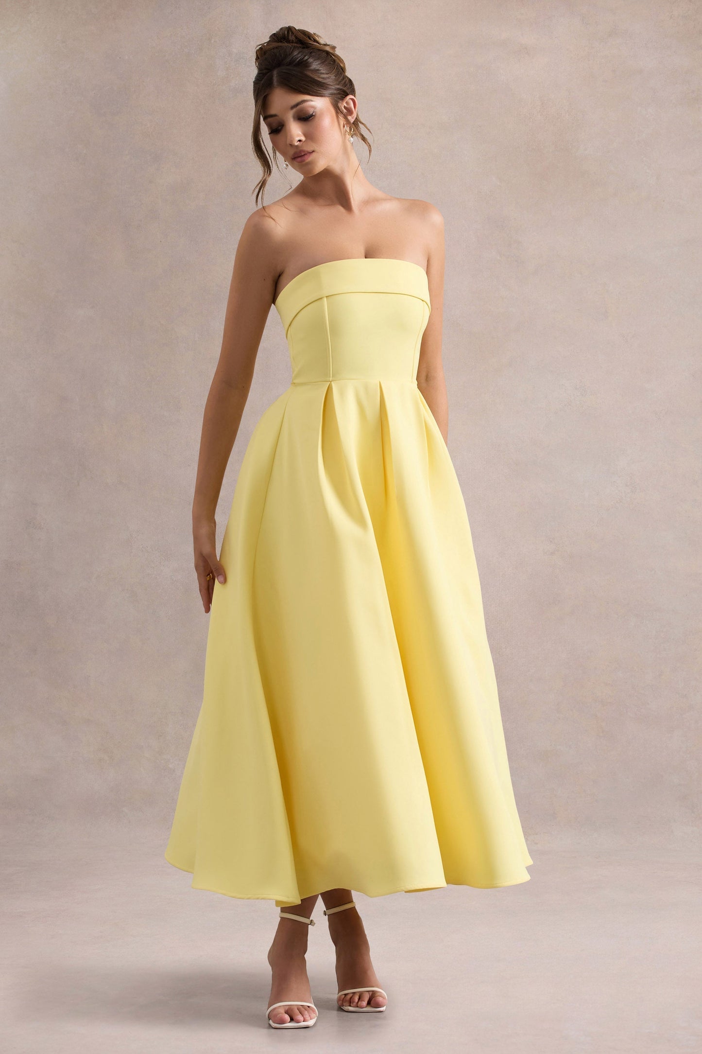 ALBI | Elegante vestido midi con escote sin hombros