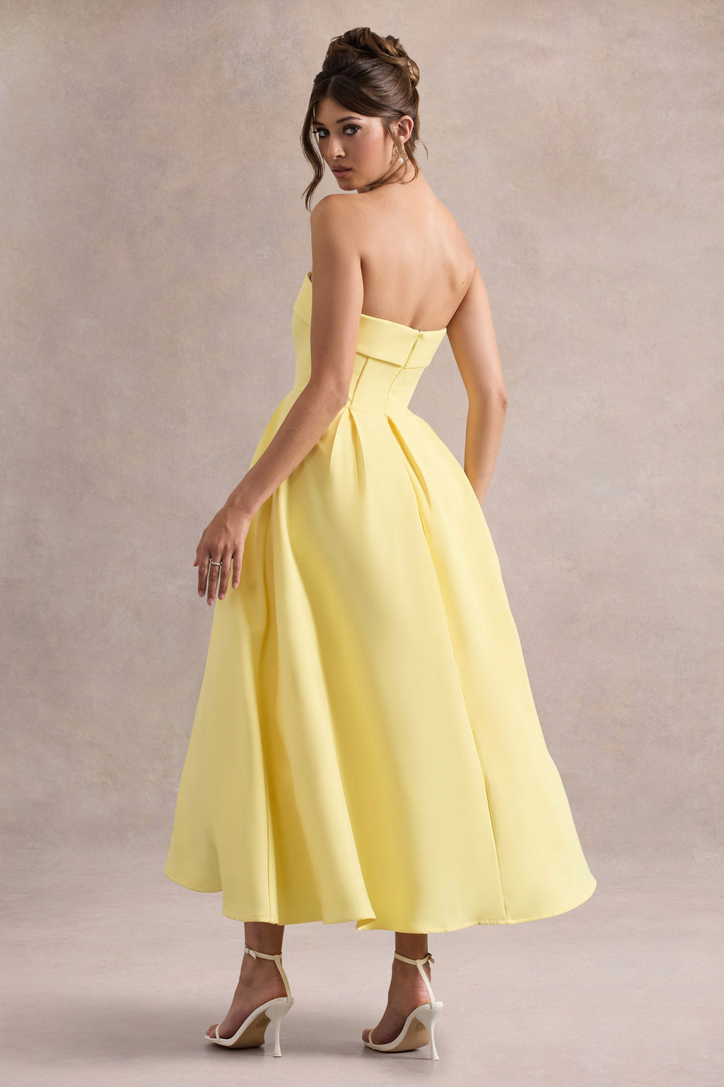 ALBI | Elegante vestido midi con escote sin hombros