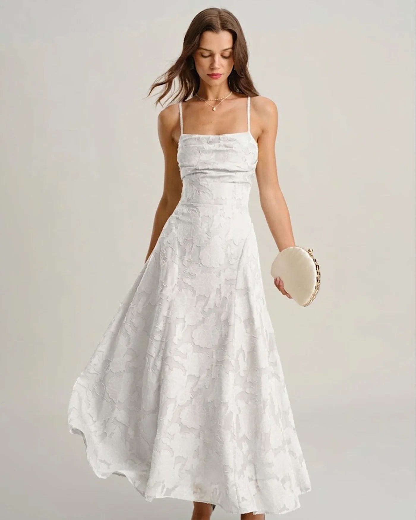 ALBI | Vestido largo lencero de jacquard blanco con cruz en forma de X
