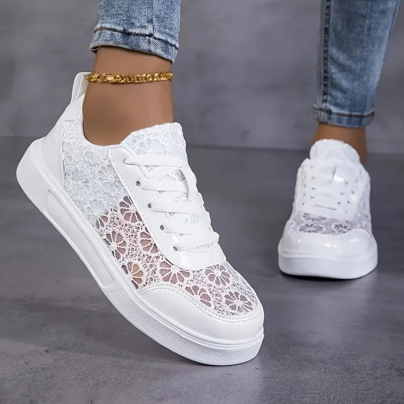 Camille | Elegantes zapatillas con cordones ALBI - vista de conjunto